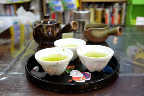 キリヌキ_茶_DSCF0339 - コピー (500x333)