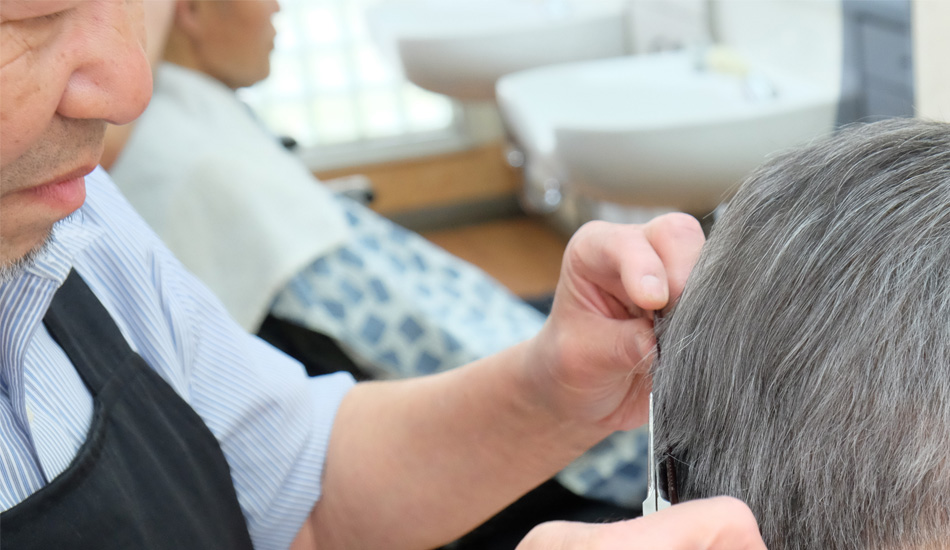 カットサロン マキタ