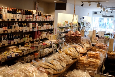 店内奥から (400x267)