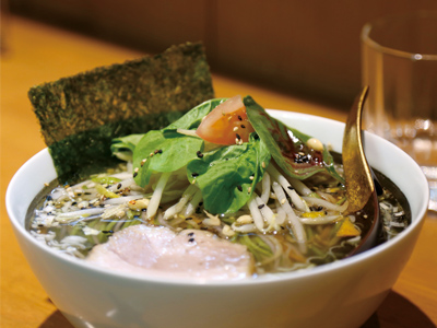 「プラチナドラゴンラーメン」（700円）