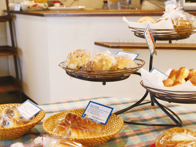 ちいさなパンや01