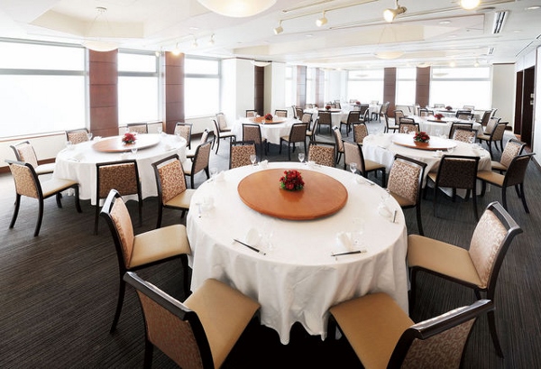 東天の間 (600x409)