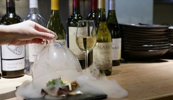 九吾郎 Wine Table