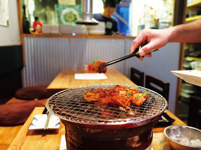 炭火焼ホルモン ナカジ