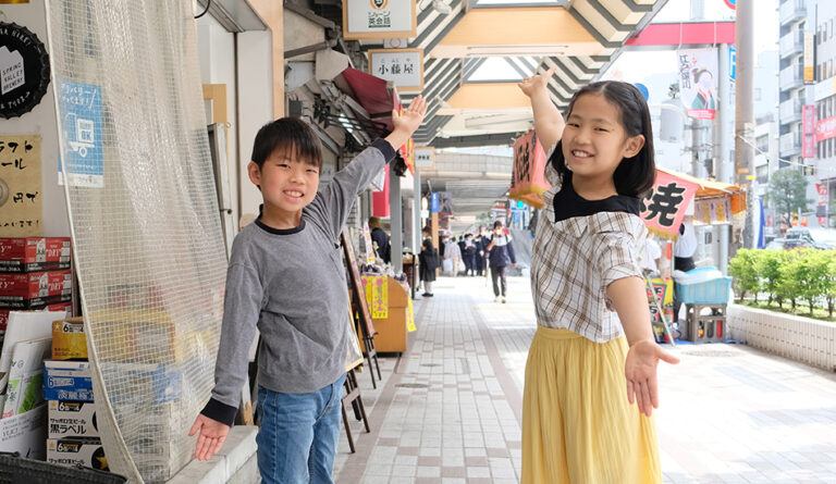 「こども記者」が商店街のお店にインタビュー！ 深川仲町通り商店街