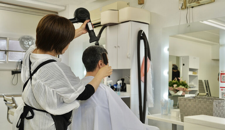 カット専門店 Laf