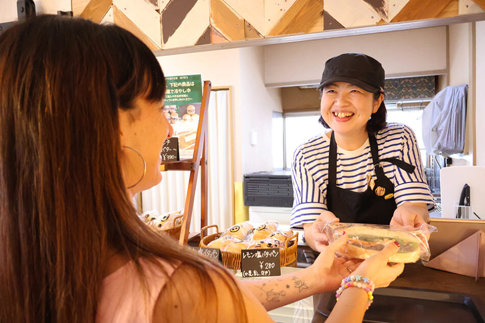 パンではさむ店 はさむぅ