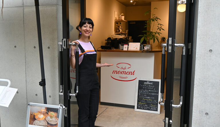 cafe moment