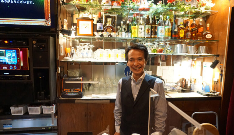 カラオケ喫茶 昴